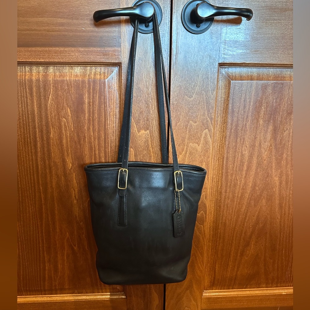 Coach vintage black leather bag